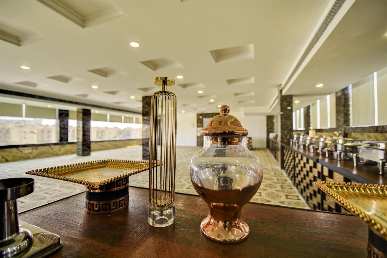 Country Inn Hotels & Resorts Vrindāvan Eksteriør billede